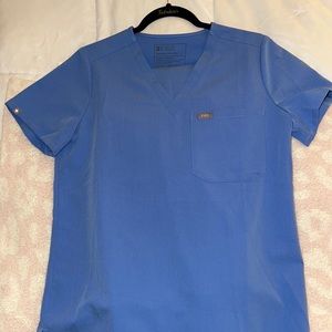 Women’s Figs scrub set